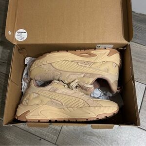 Puma sneakers new size 43